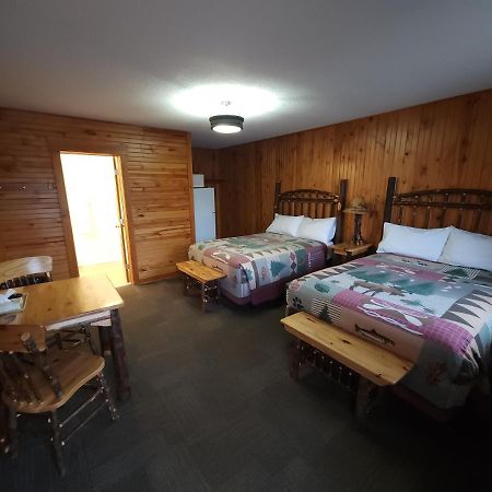 Outdoorsman Motel 沃瓦 外观 照片