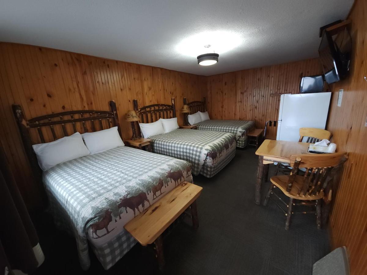 Outdoorsman Motel 沃瓦 外观 照片