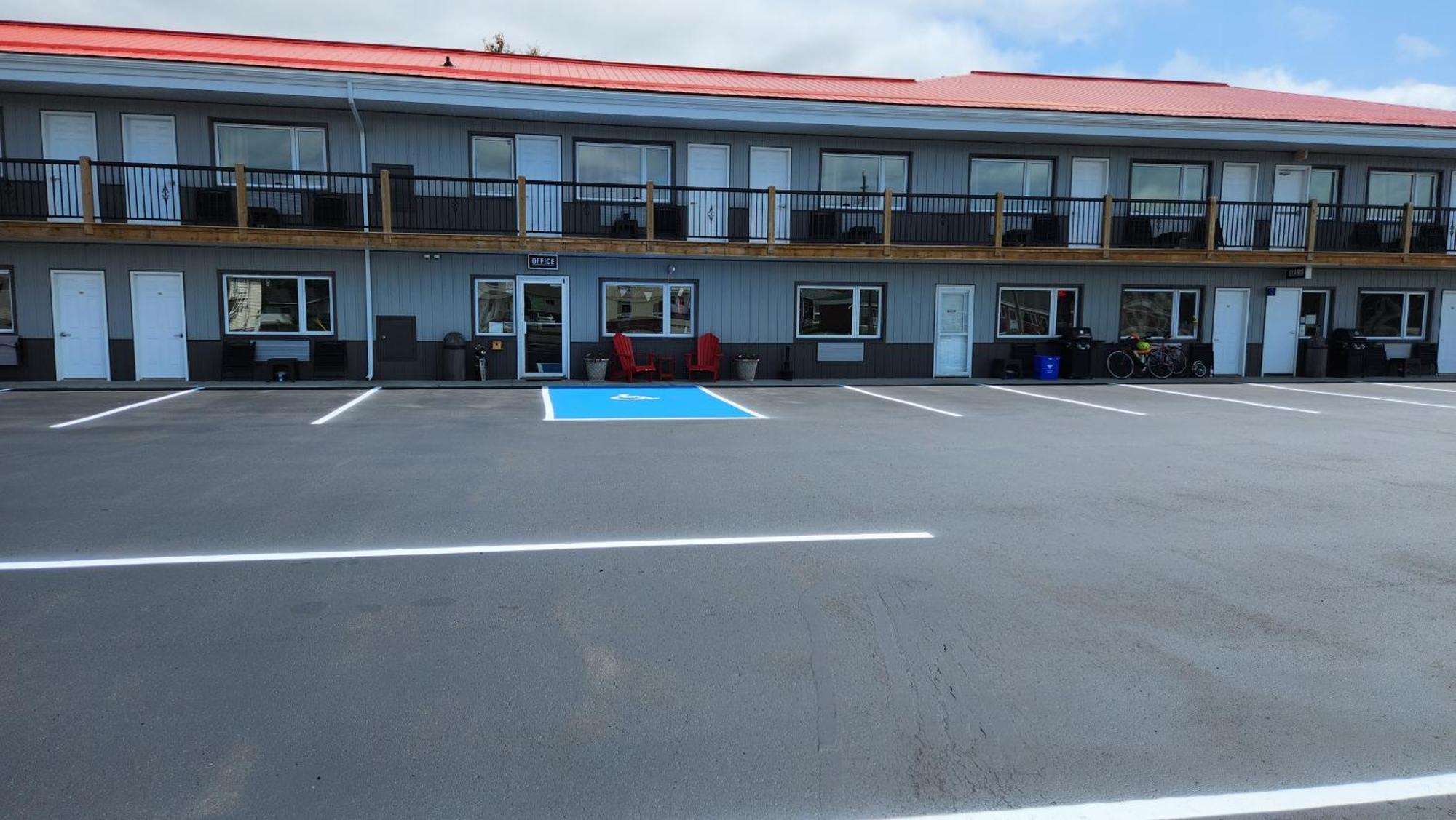 Outdoorsman Motel 沃瓦 外观 照片